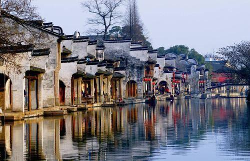 逃出诡异庄园